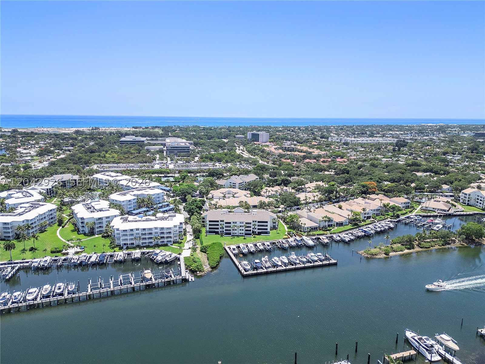 OAK HARBOUR CONDOS - Residential