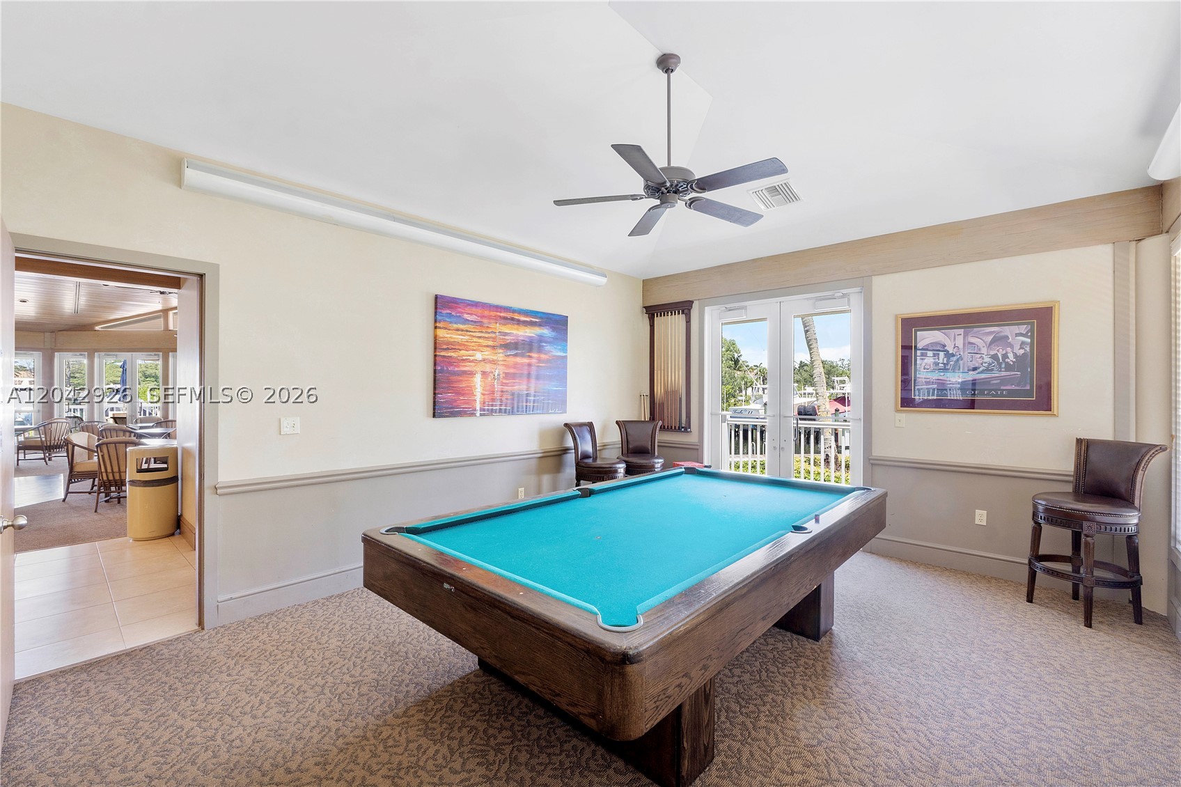 OAK HARBOUR CONDOS - Residential