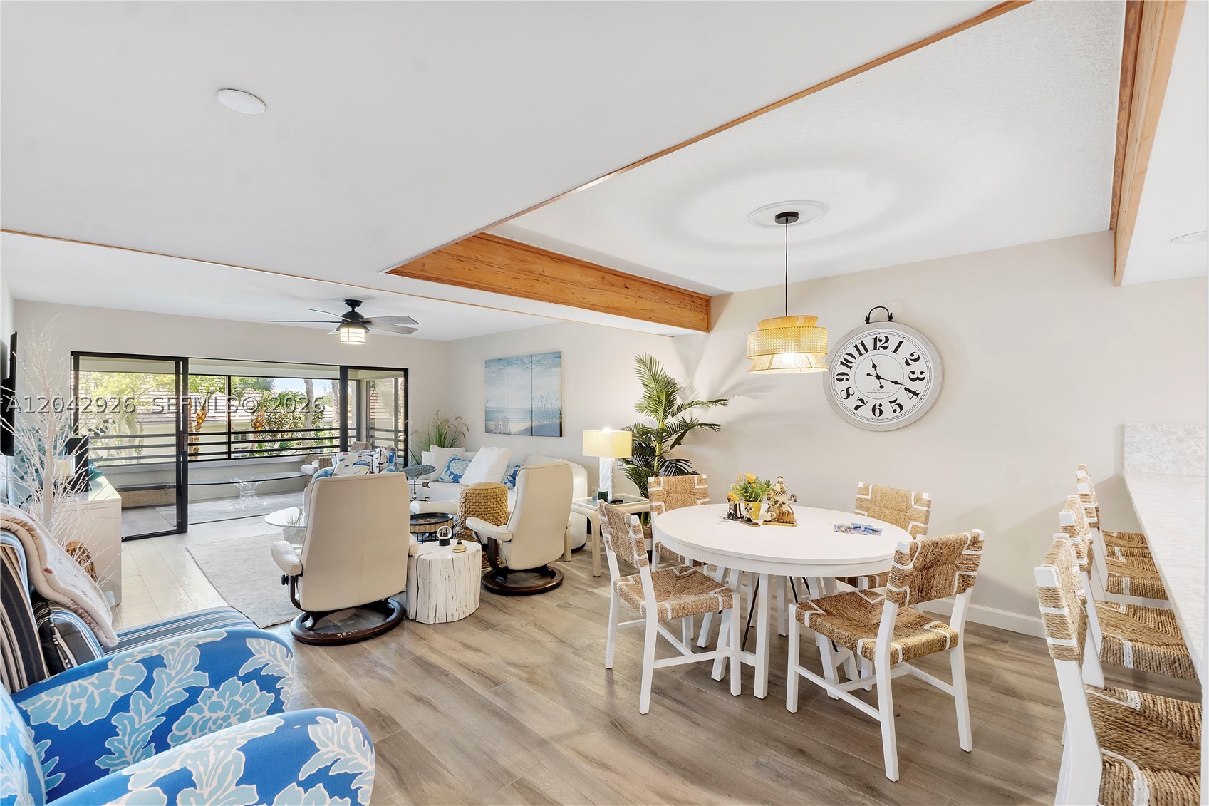 OAK HARBOUR CONDOS - Residential