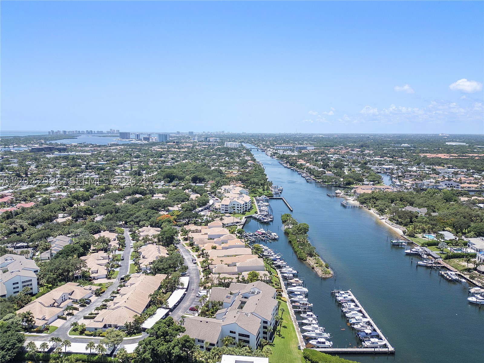OAK HARBOUR CONDOS - Residential