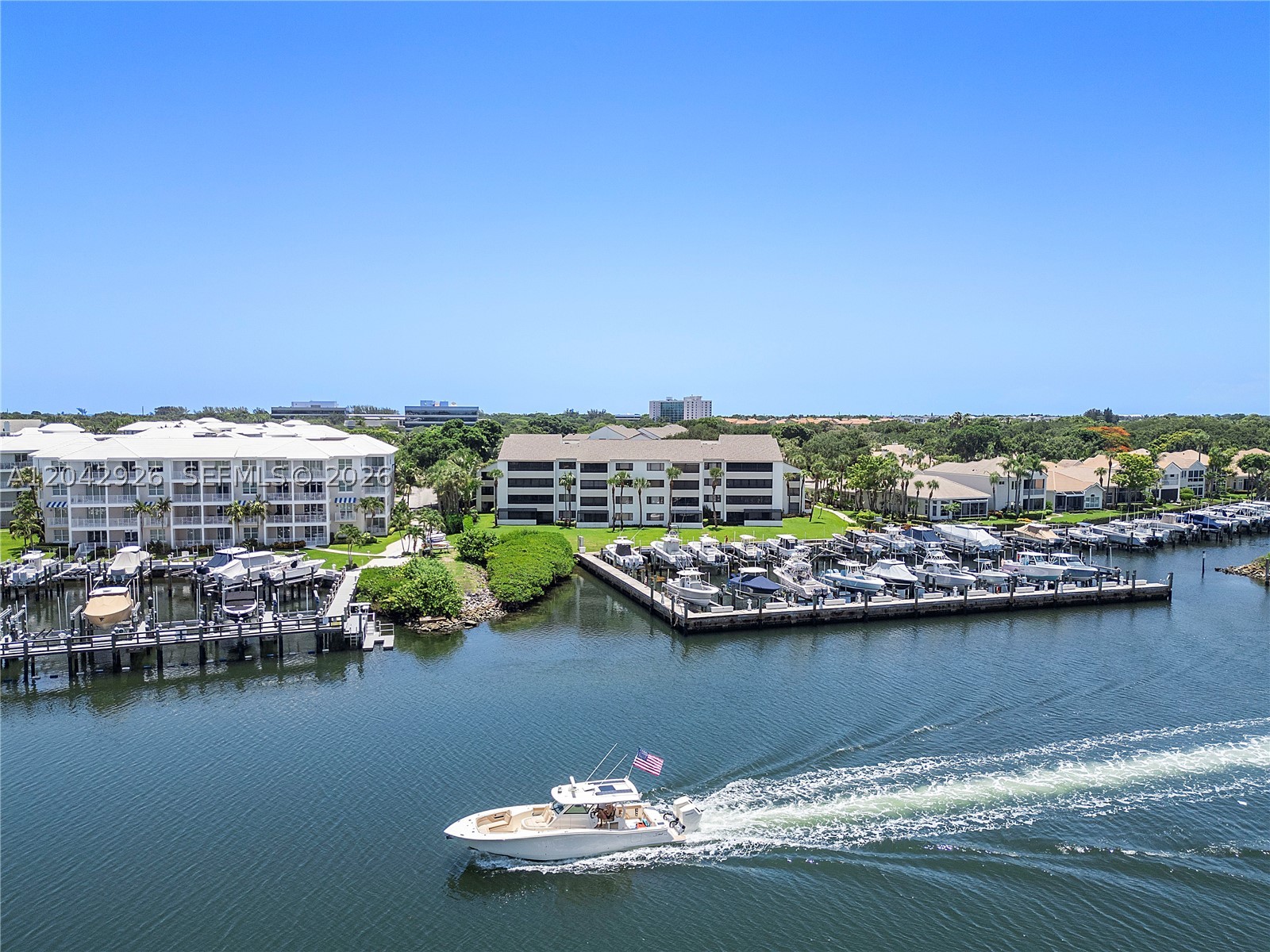 OAK HARBOUR CONDOS - Residential