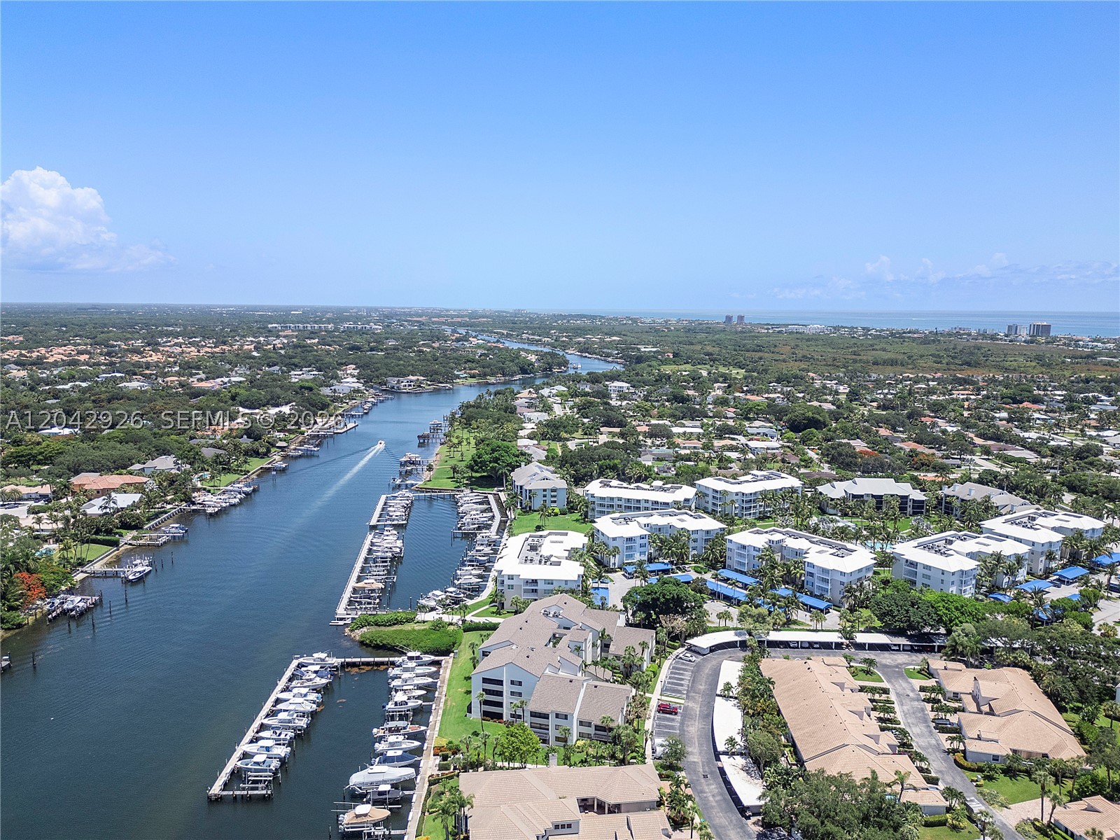 OAK HARBOUR CONDOS - Residential