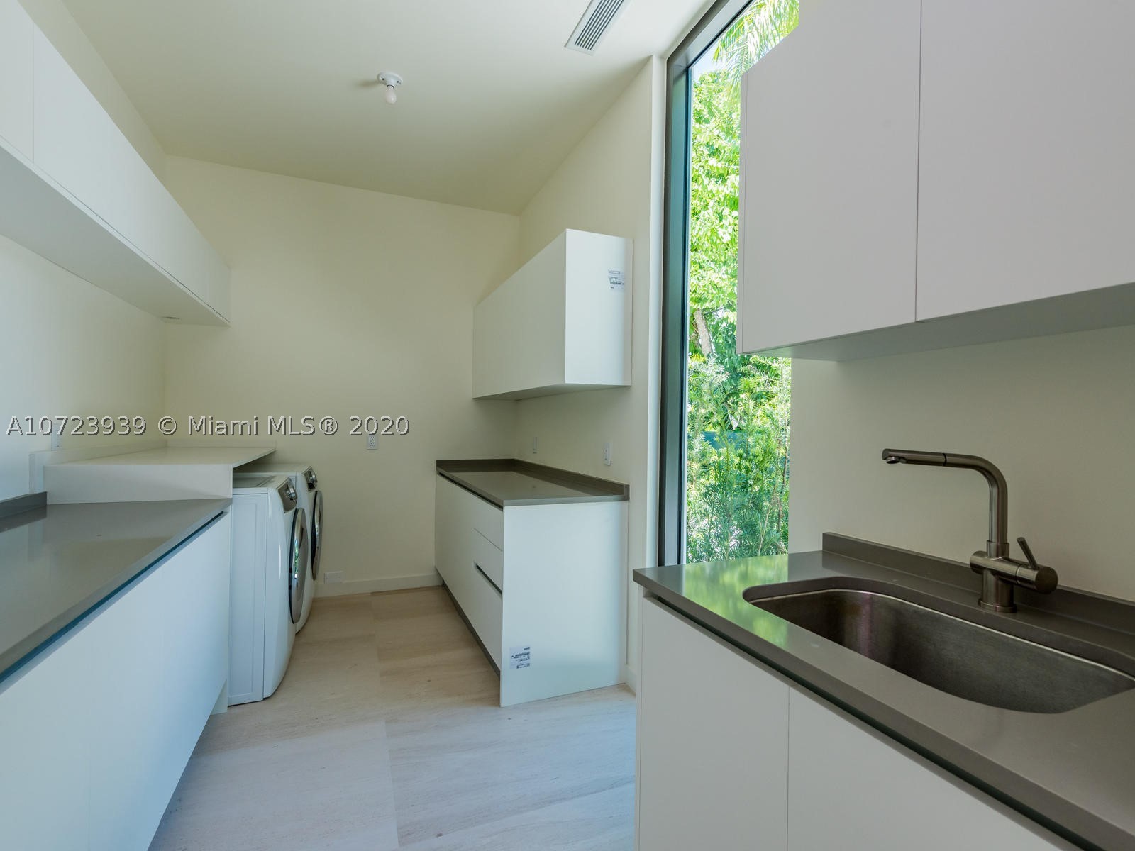 Granada Park - Residential