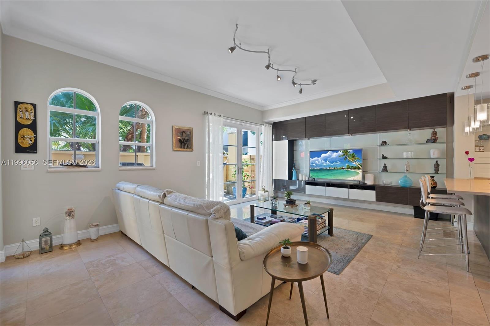 AVENTURA BAY TOWNHOMES - Residential