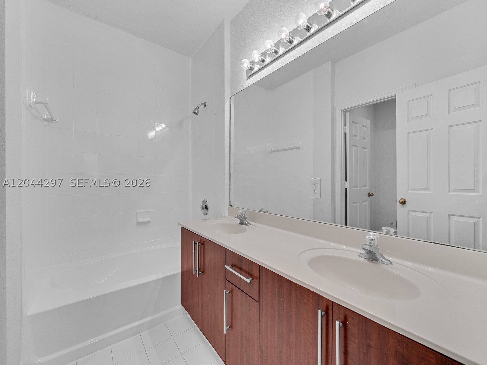 KEYS GARDEN - Residential