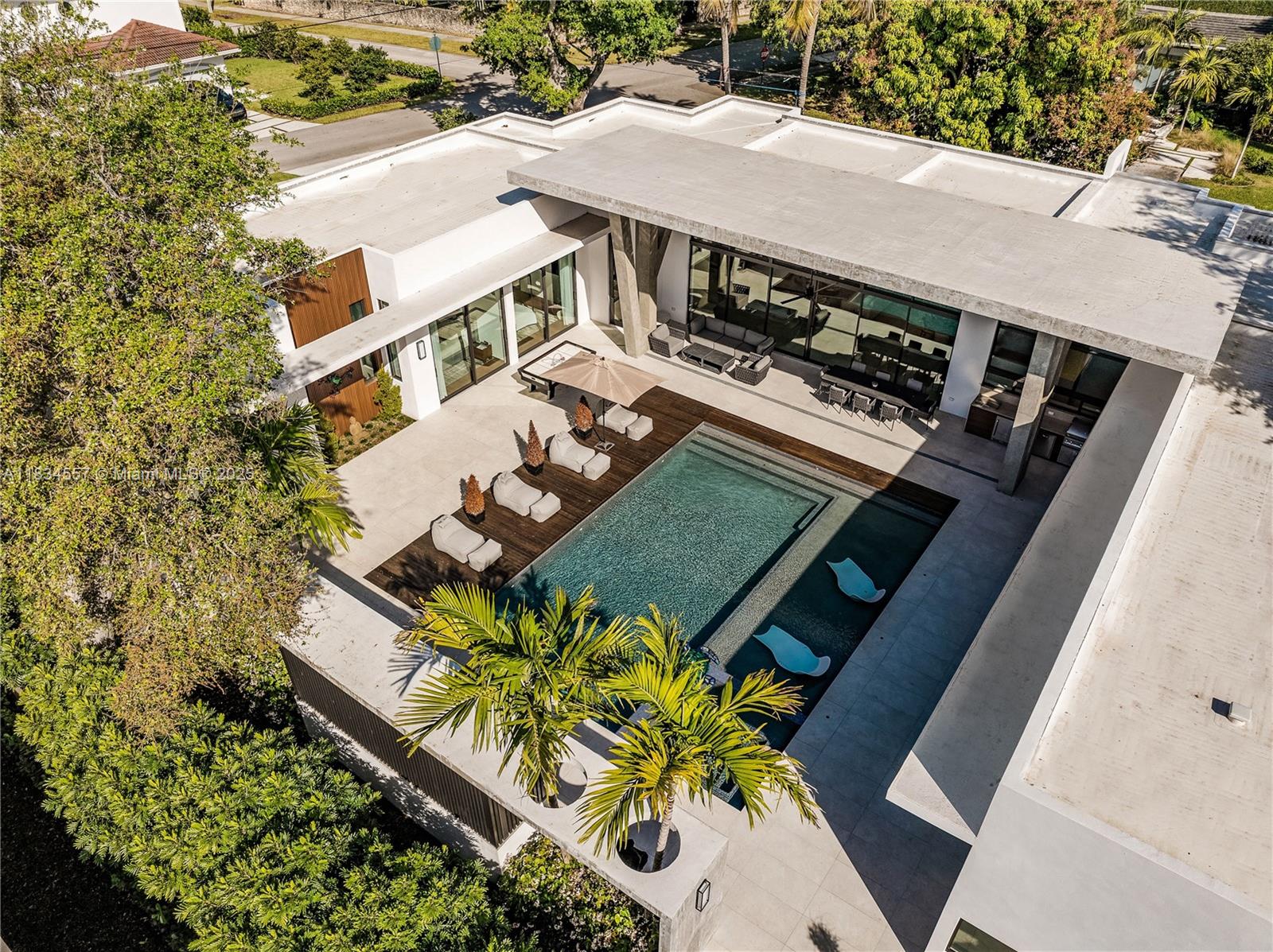 MIAMI SHORES BAY VIEW - Residential