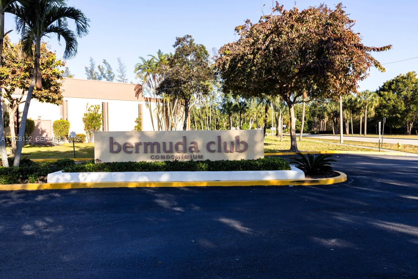 BERMUDA CLUB FOUR CONDO - Residential