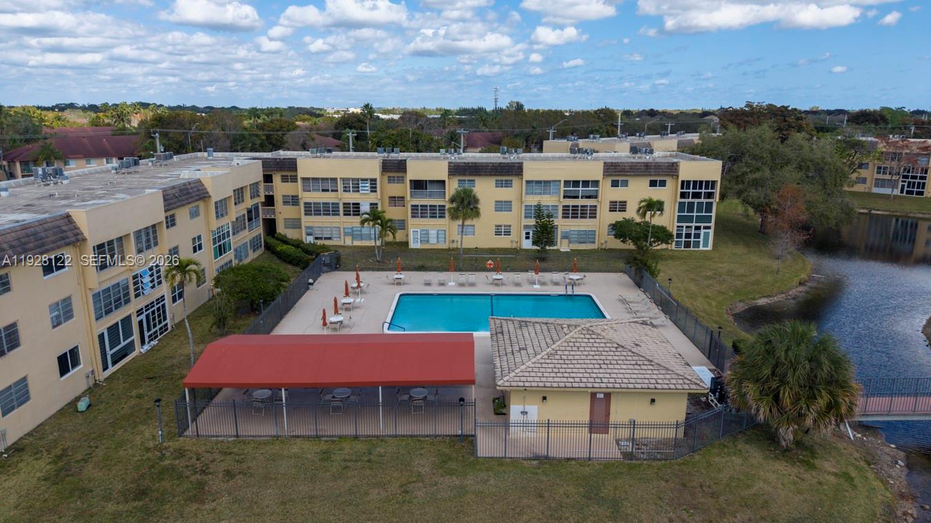 BERMUDA CLUB FOUR CONDO - Residential