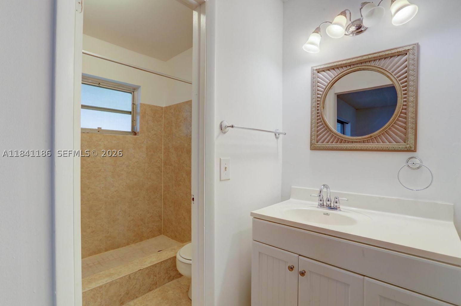 OAK HILLS CONDO NO III - Residential
