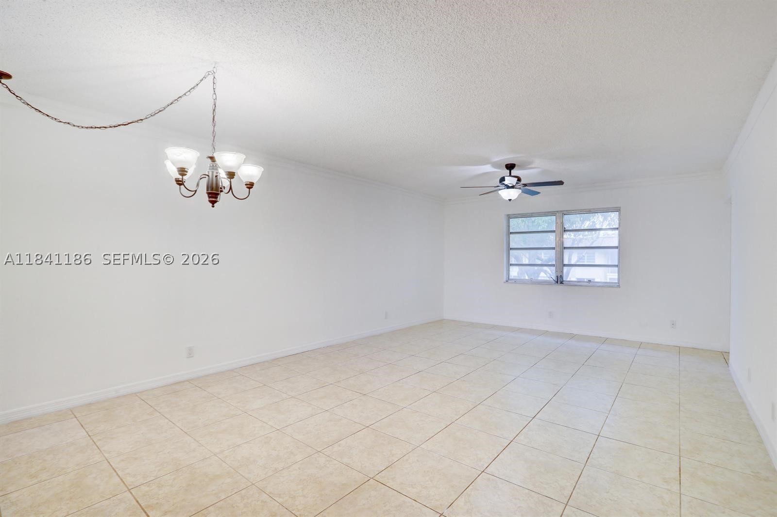 OAK HILLS CONDO NO III - Residential