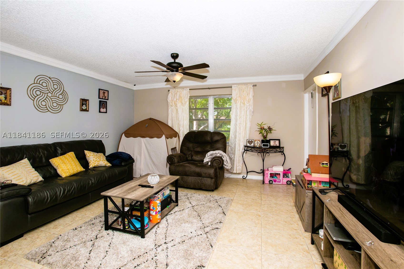 OAK HILLS CONDO NO III - Residential
