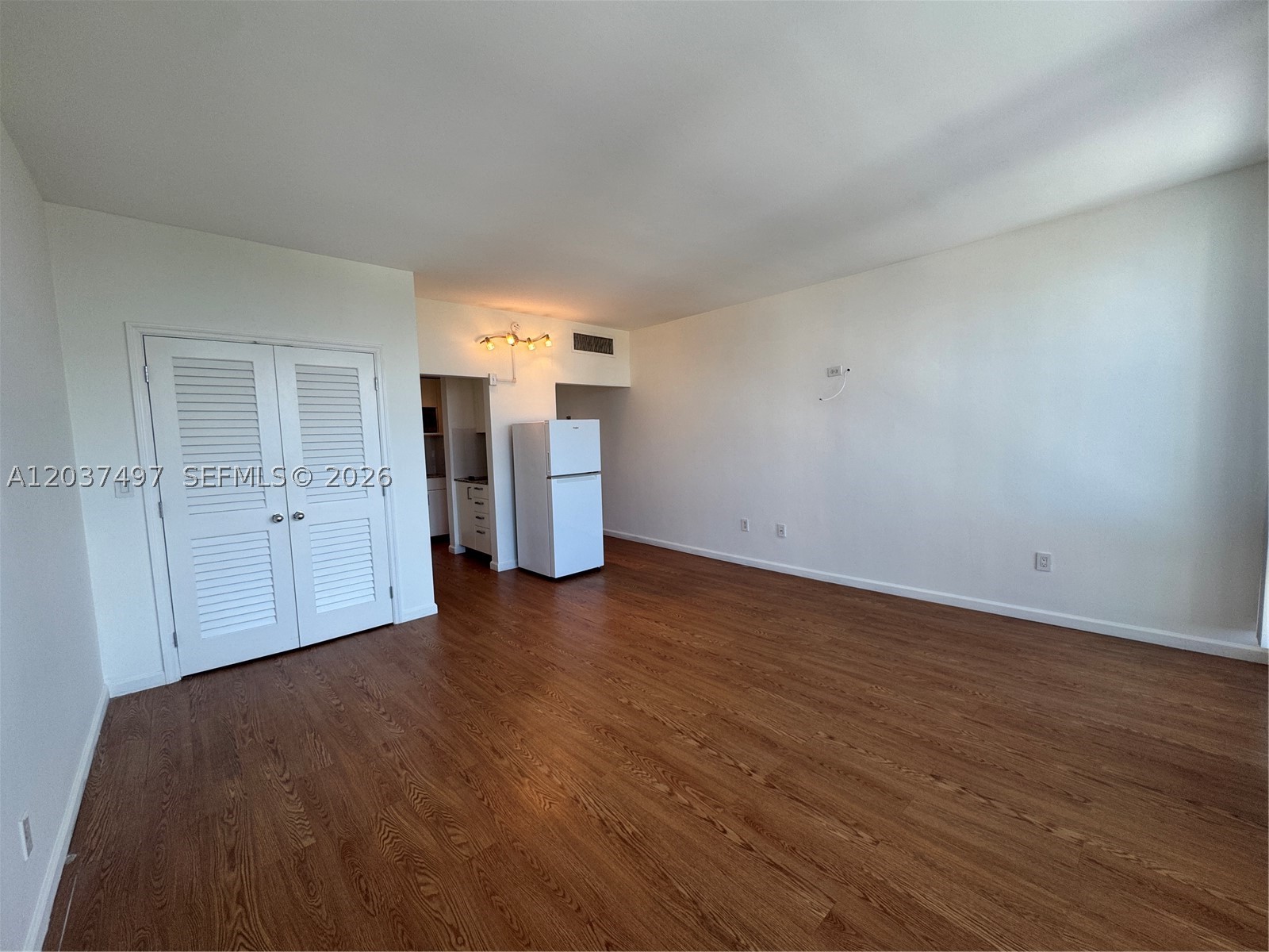 DAVID WILLIAM HOTEL CONDO - Residential