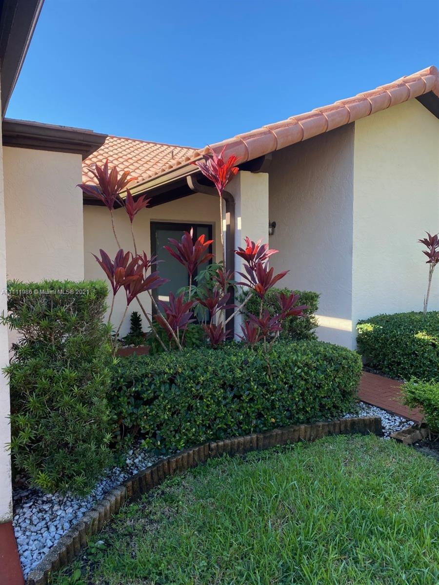 GLADEWIND HEIGHTS - Residential Lease