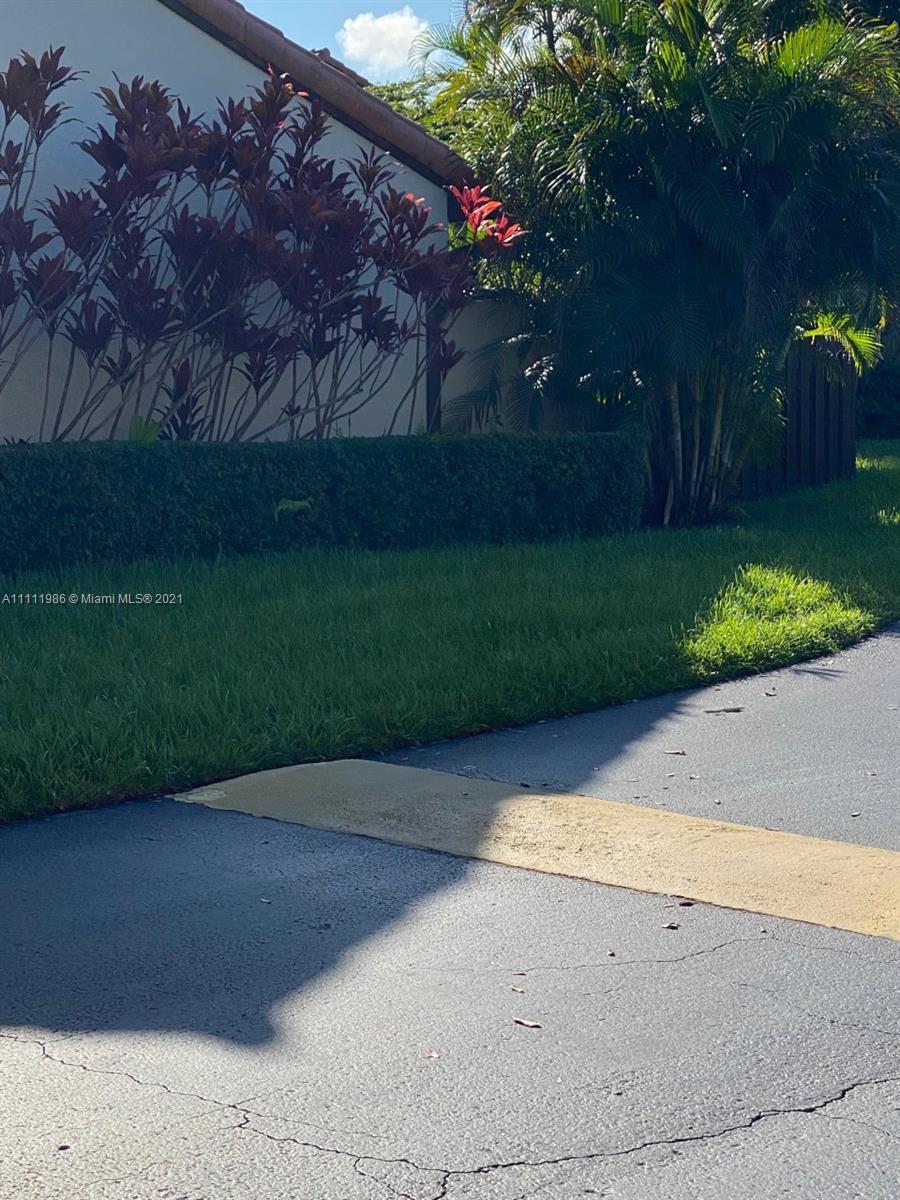 GLADEWIND HEIGHTS - Residential Lease