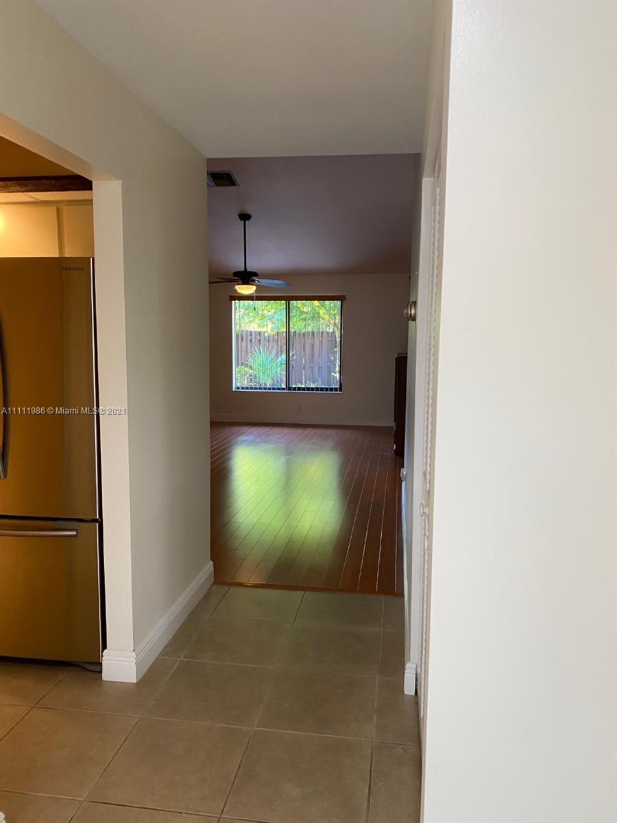 GLADEWIND HEIGHTS - Residential Lease