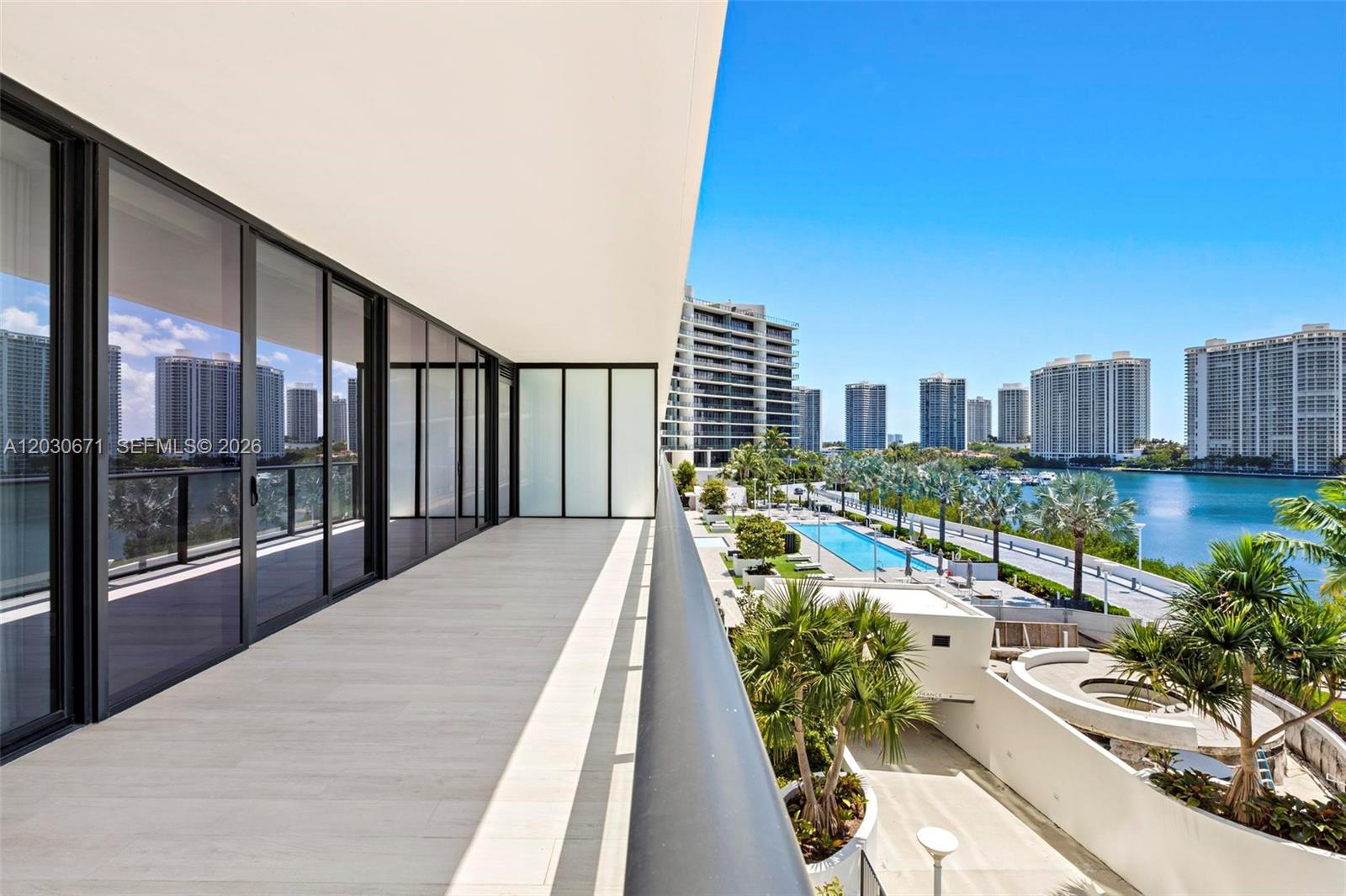 PRIVE CONDO - Residential