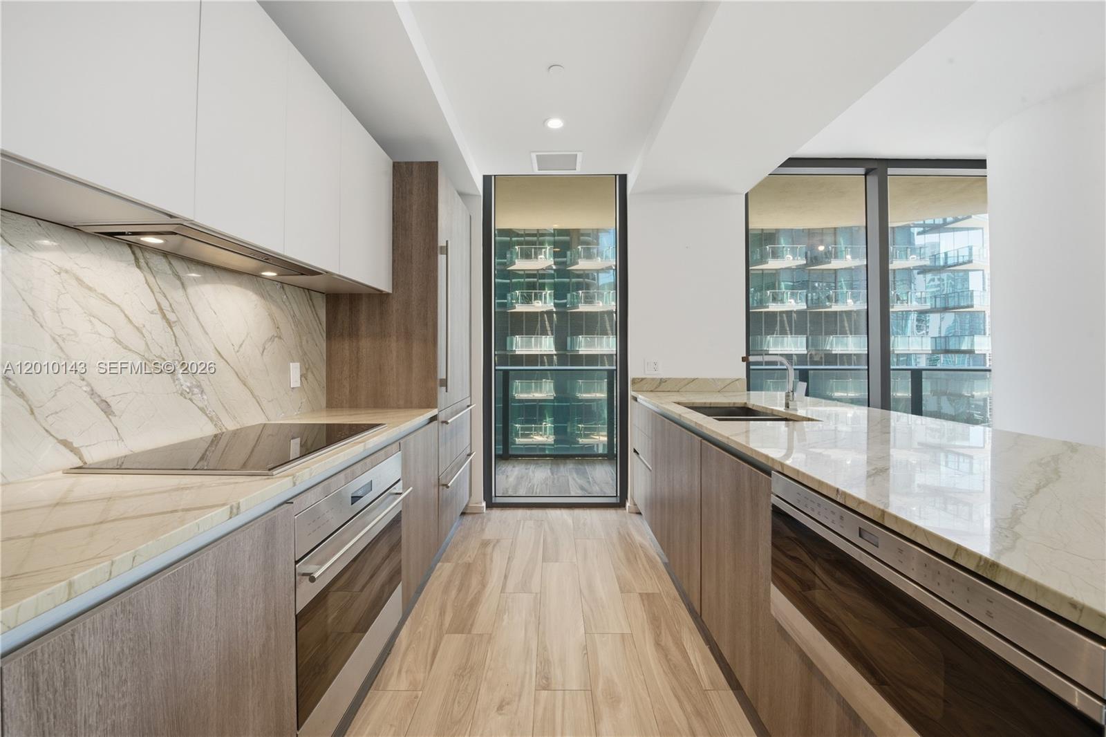 801 SMA RESIDENCES CONDO - Residential