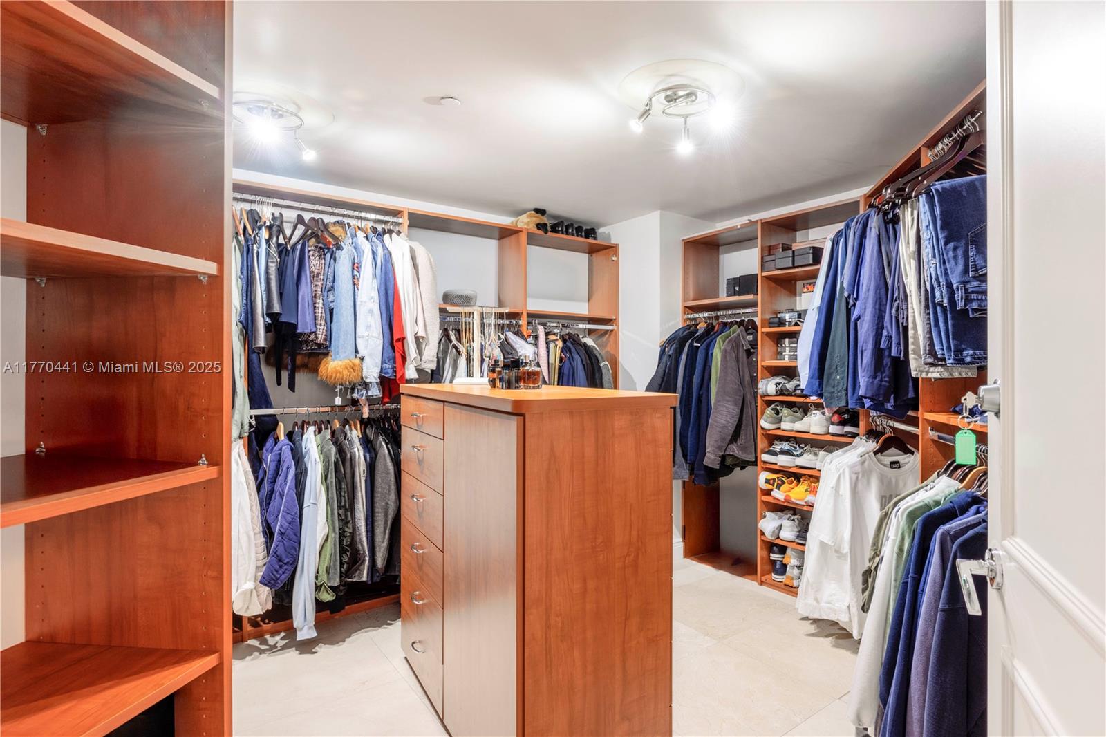 LAKE TOWER CONDO - Residential