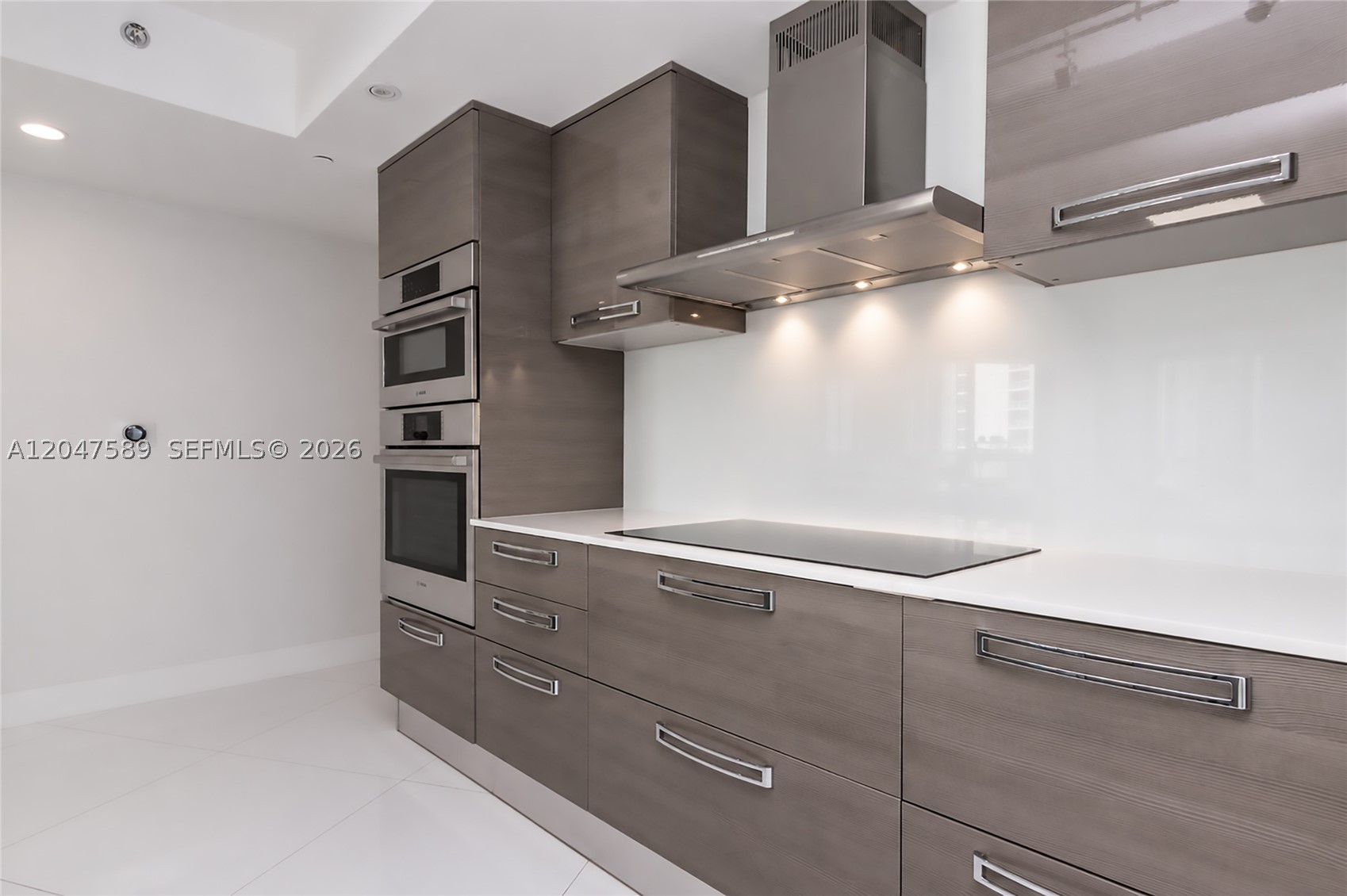 OCEAN FOUR CONDO - Residential Lease