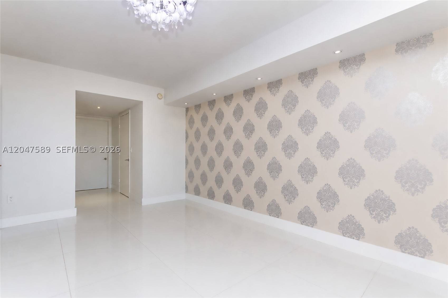 OCEAN FOUR CONDO - Residential Lease