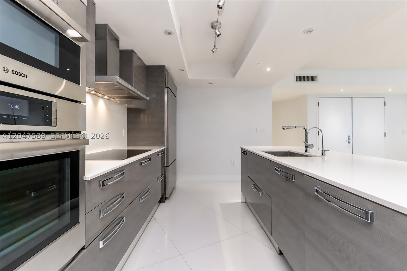 OCEAN FOUR CONDO - Residential Lease