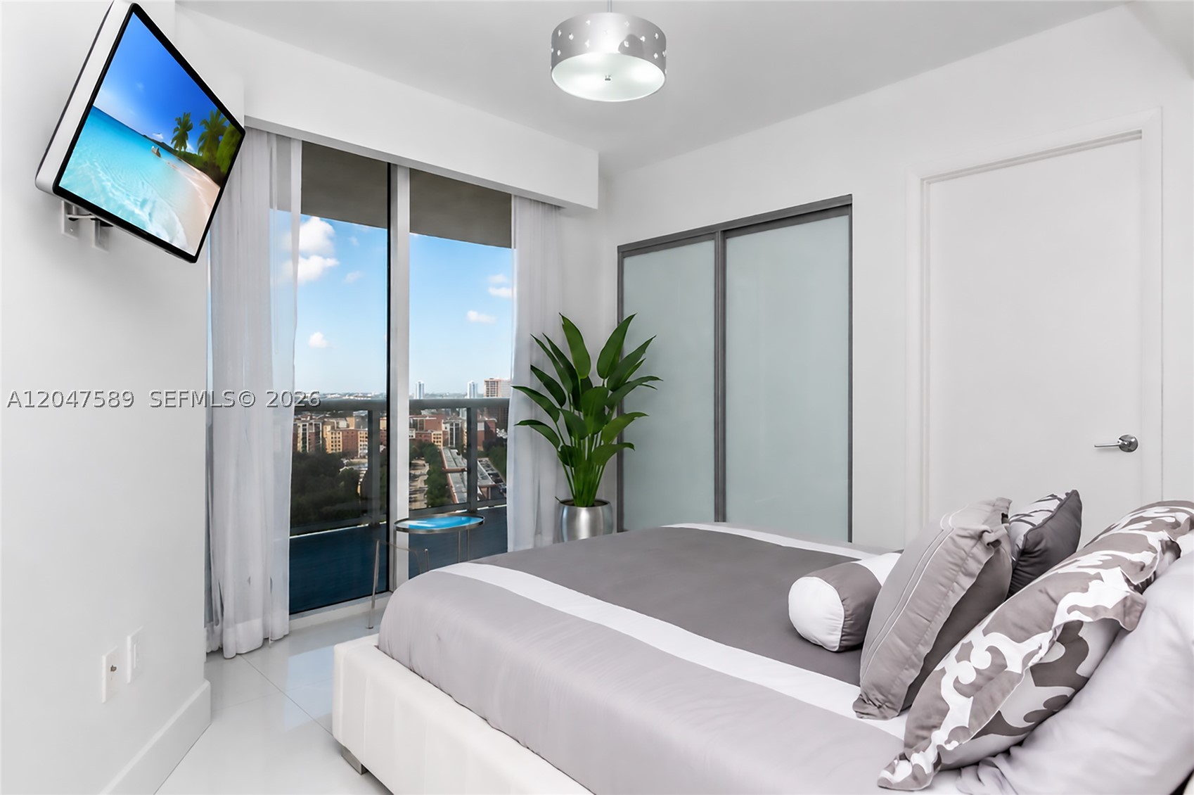 OCEAN FOUR CONDO - Residential Lease