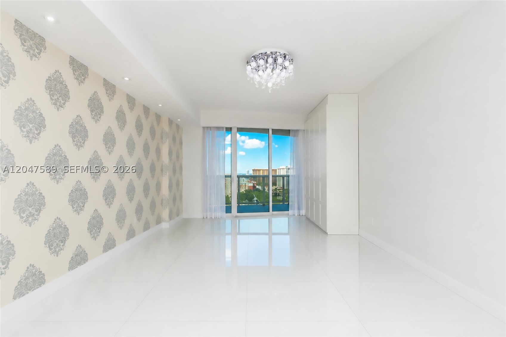 OCEAN FOUR CONDO - Residential Lease