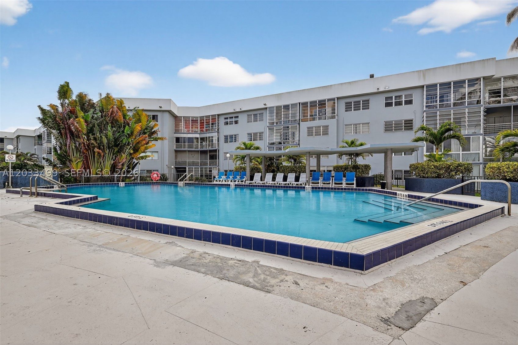 AZURE LAKE CONDO - Residential
