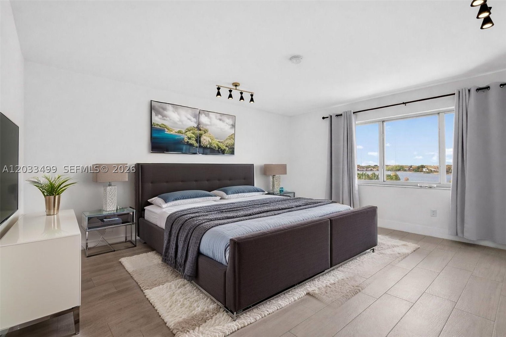AZURE LAKE CONDO - Residential