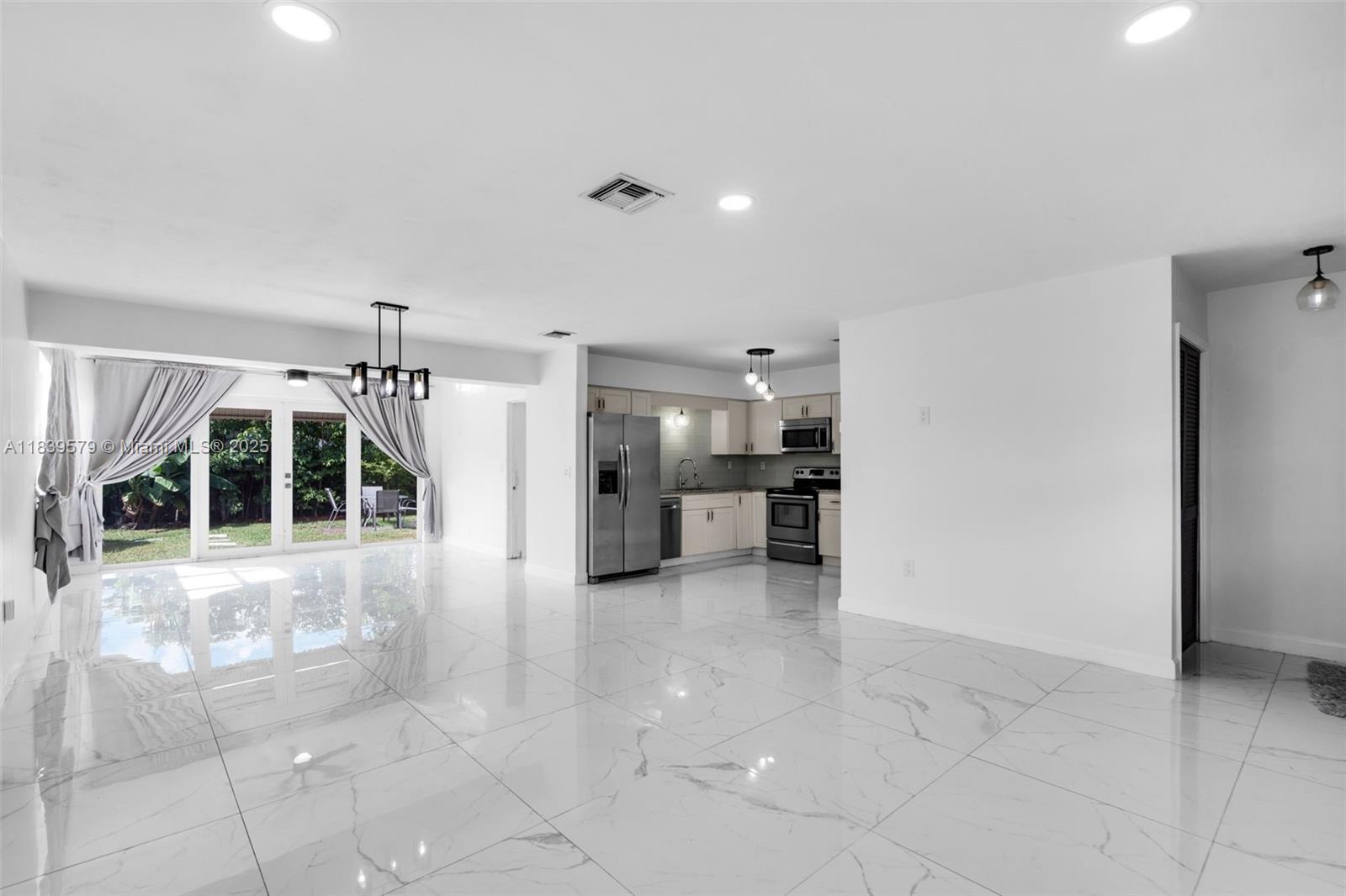 BOULEVARD HEIGHTS SEC 9 - Residential Lease
