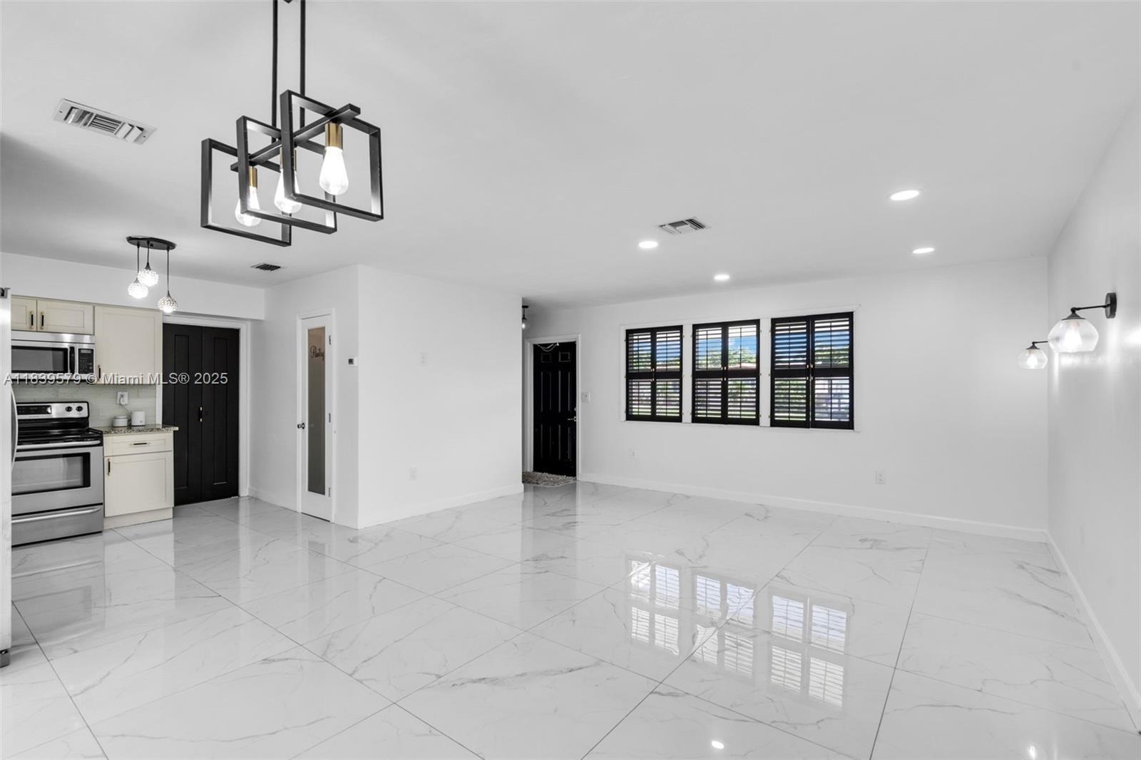 BOULEVARD HEIGHTS SEC 9 - Residential Lease