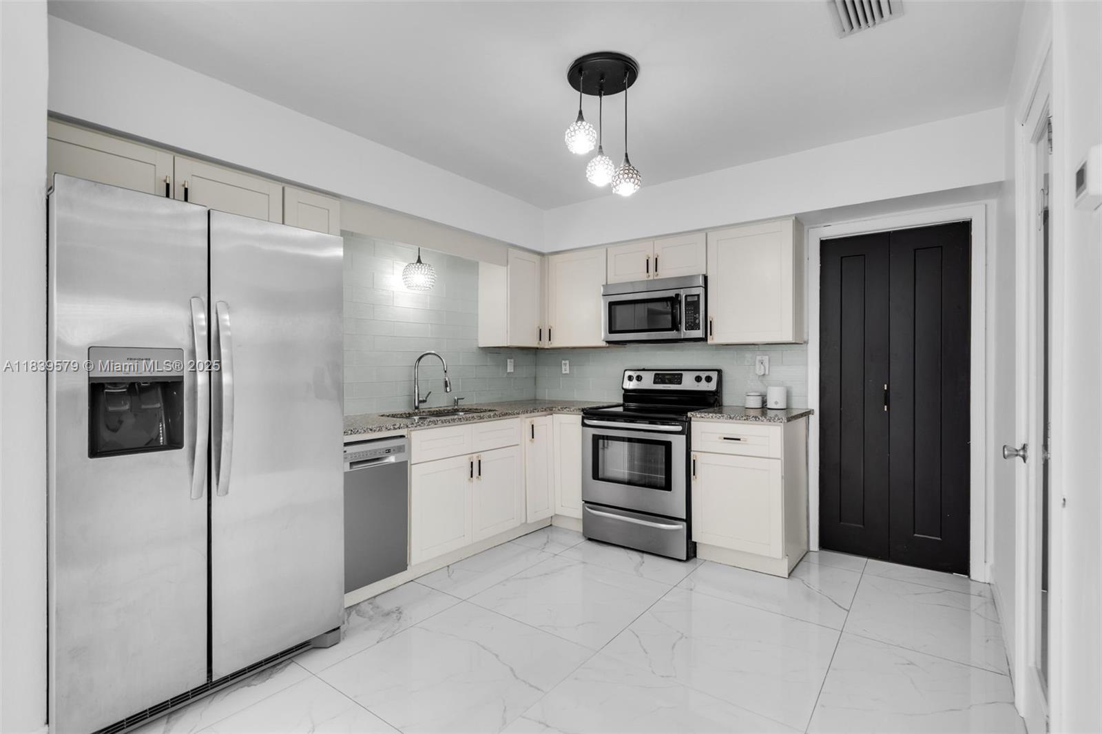 BOULEVARD HEIGHTS SEC 9 - Residential Lease