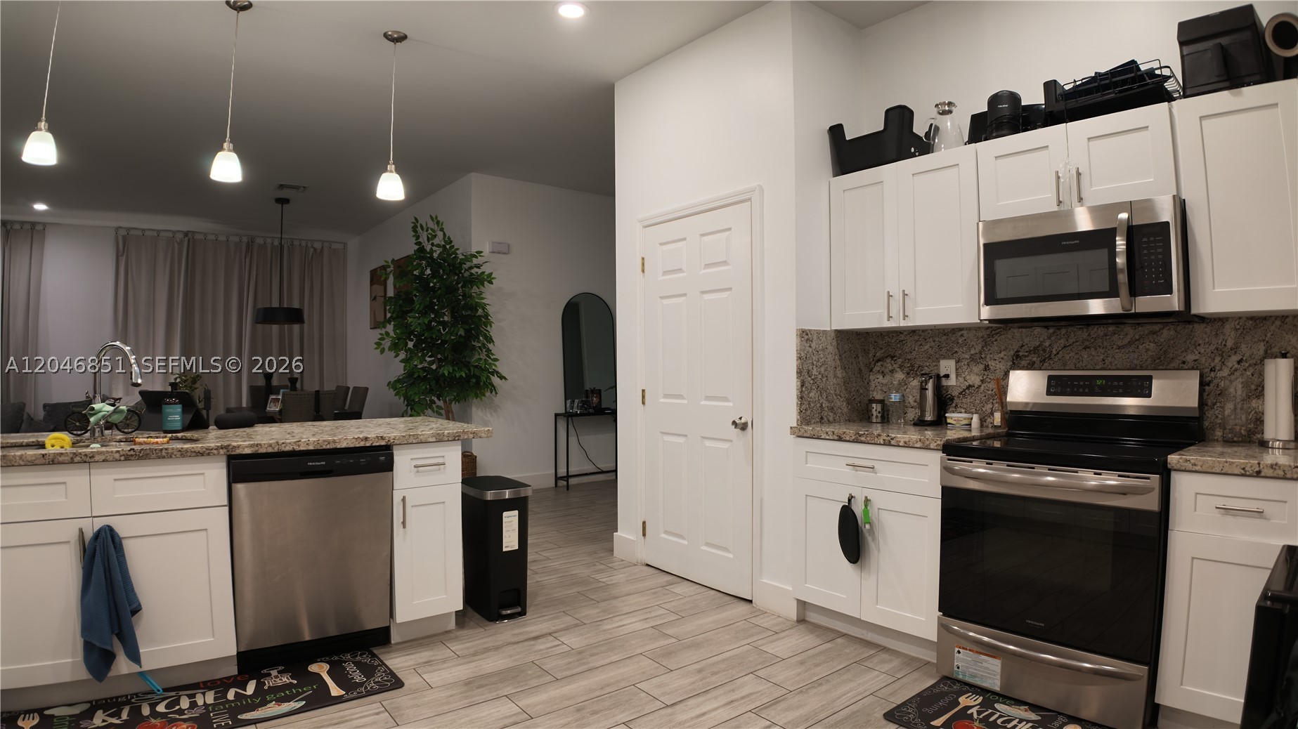 CARVER RANCHES - Residential