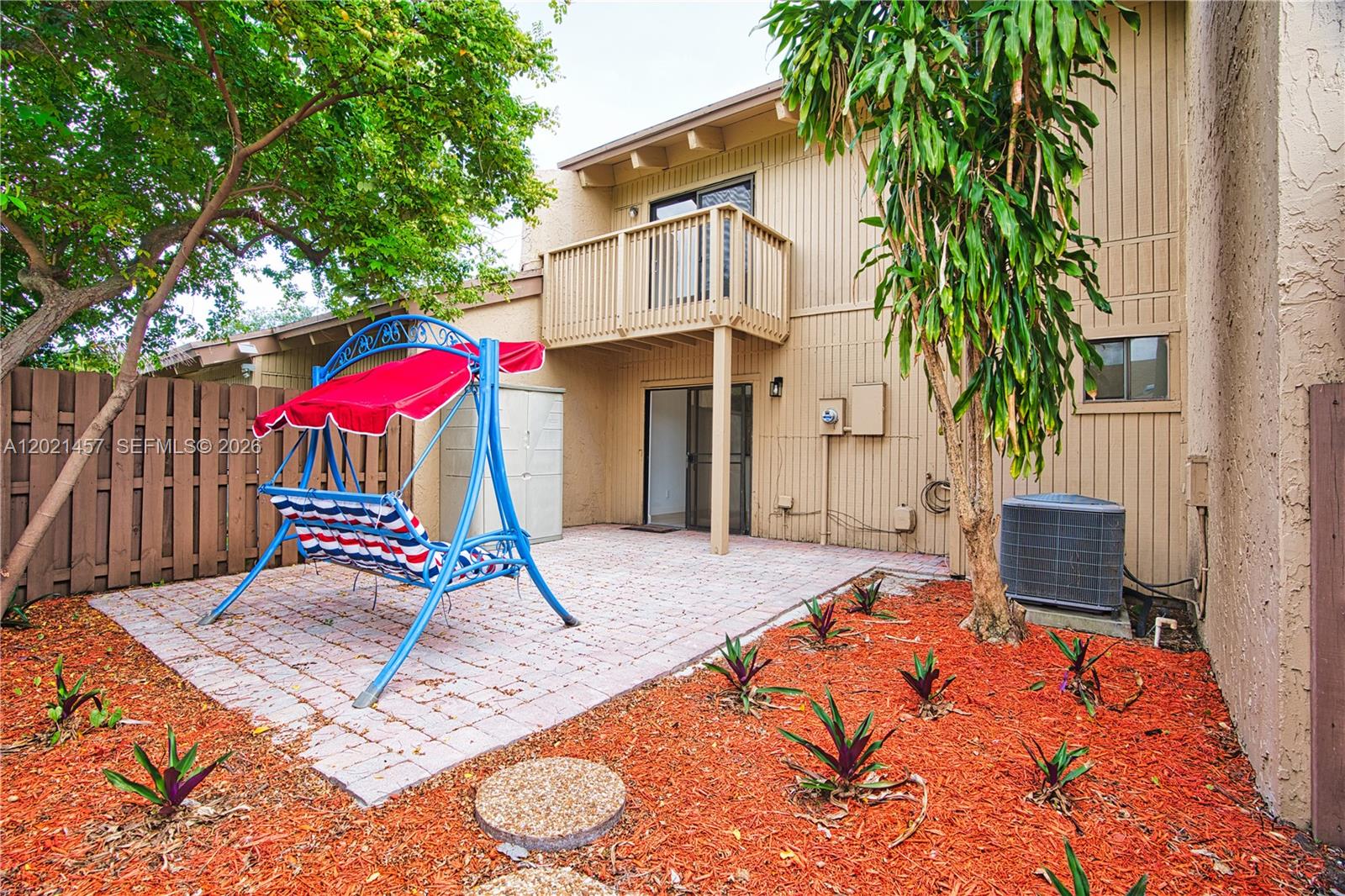 ARROWHEAD GOLF AND TENNIS - Residential