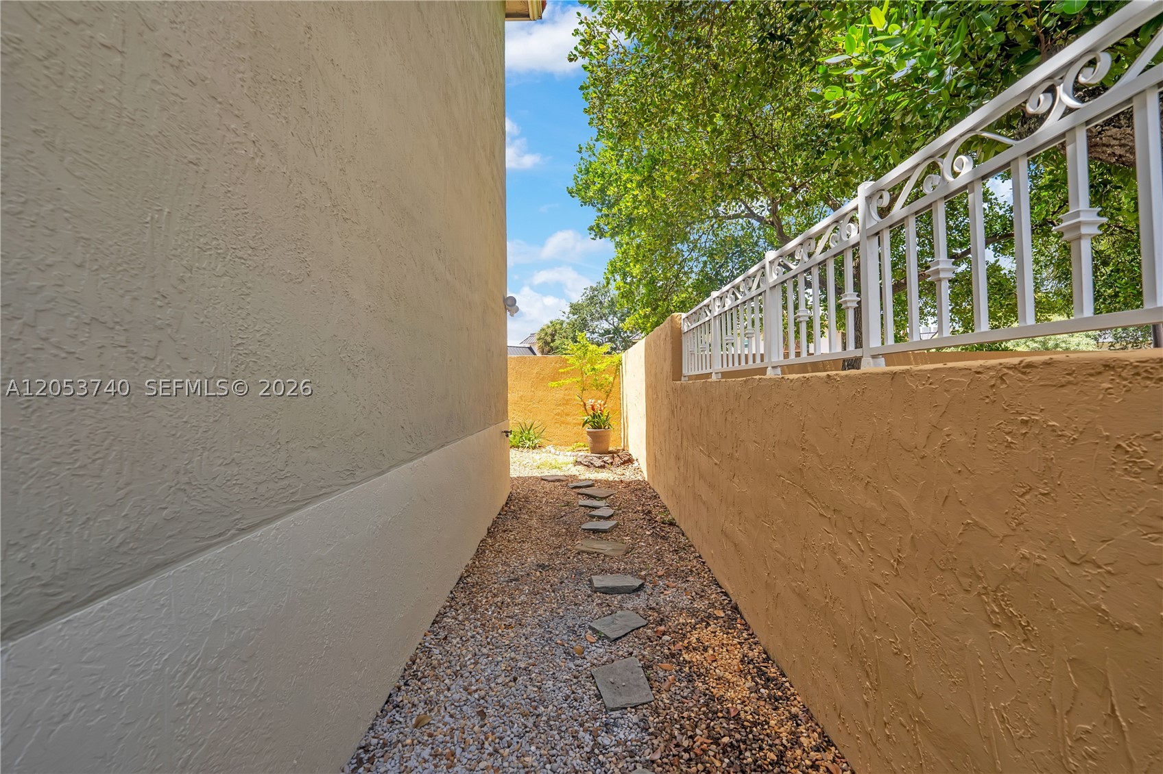 VILLAS OF BARCELONA - Residential