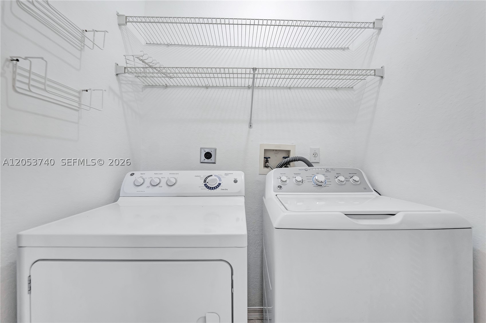 VILLAS OF BARCELONA - Residential