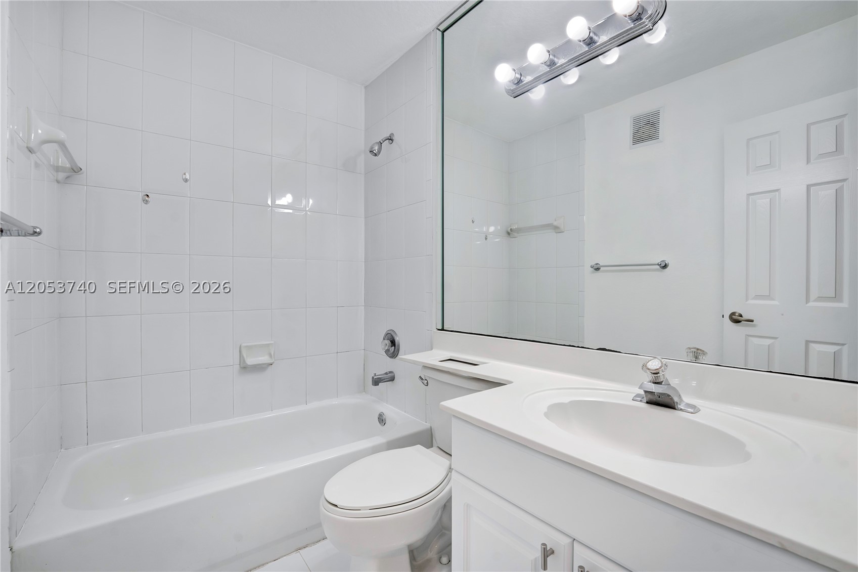 VILLAS OF BARCELONA - Residential