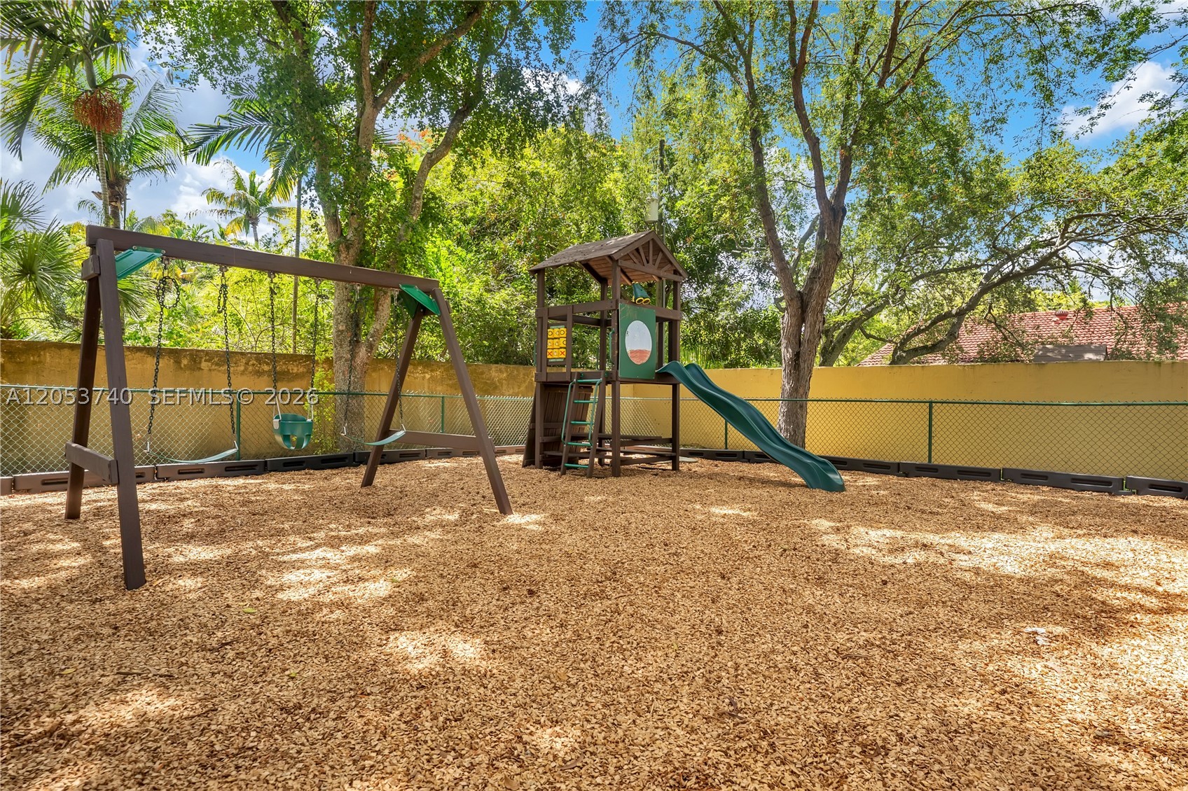 VILLAS OF BARCELONA - Residential