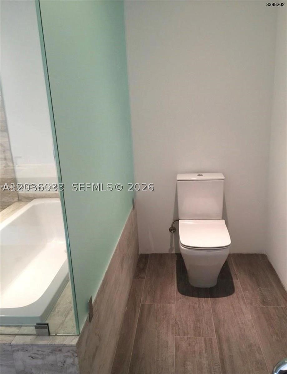 BISCAYNE BEACH CONDO - Residential Lease