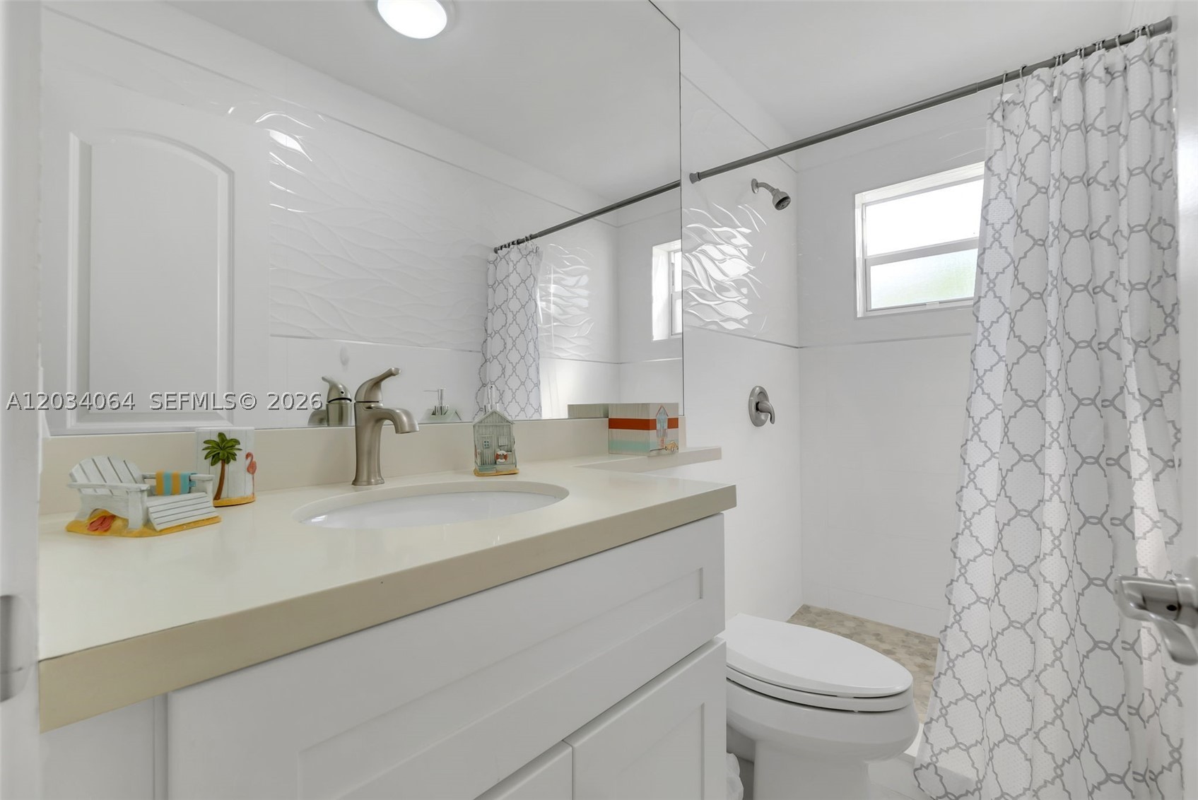 HOLLYWOOD LAWNS - Residential