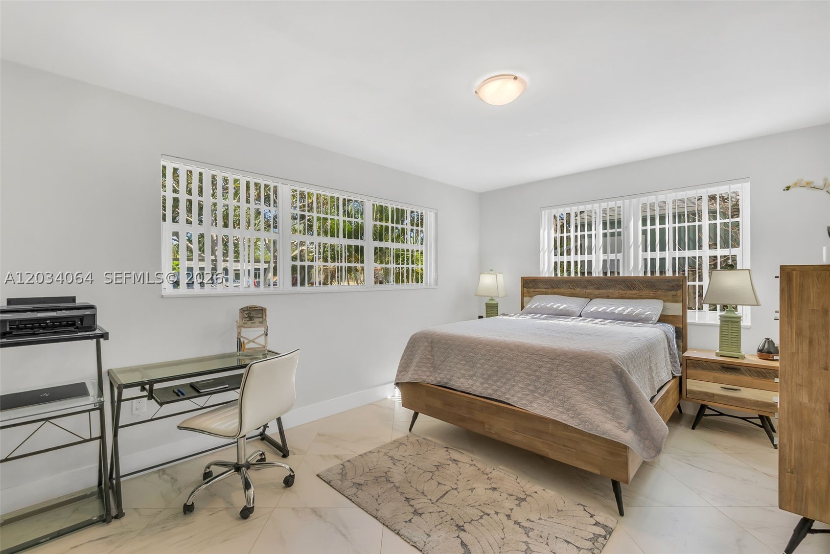 HOLLYWOOD LAWNS - Residential
