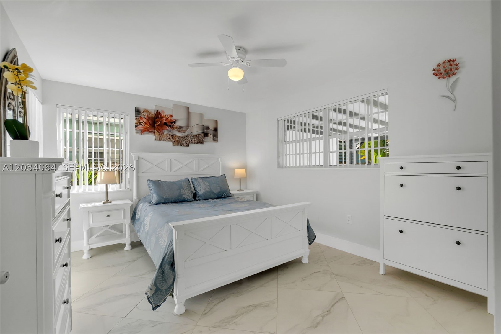 HOLLYWOOD LAWNS - Residential