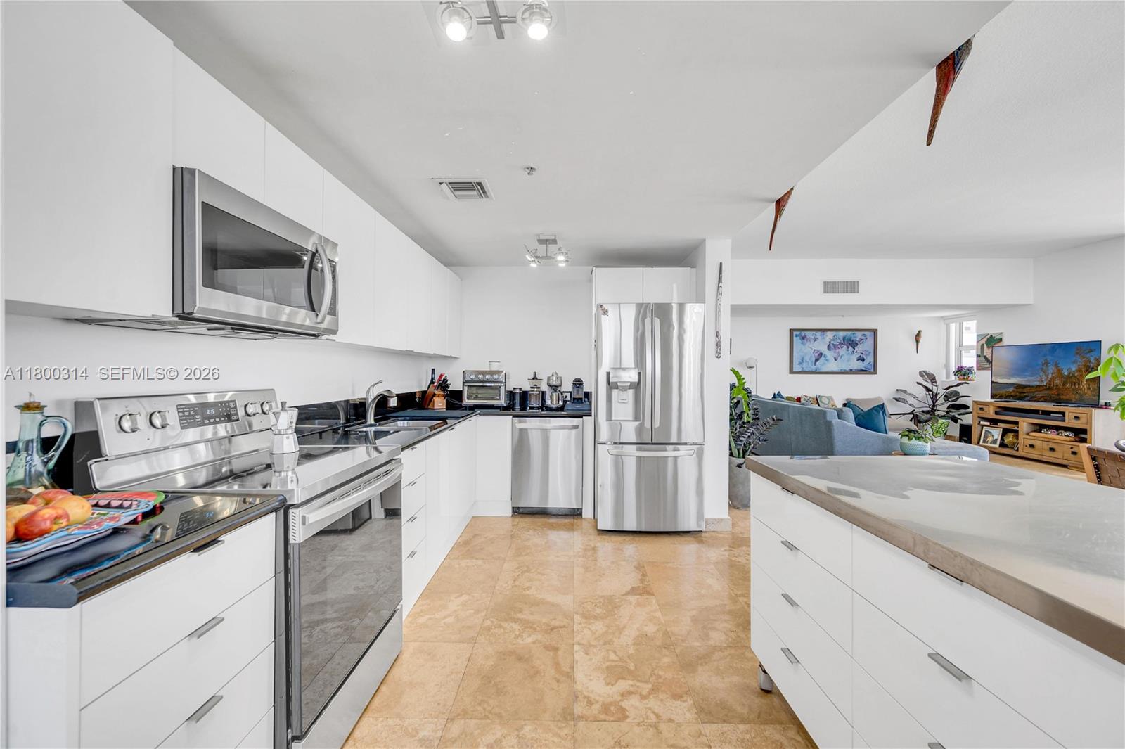BLUE BAY TOWER CONDO - Residential