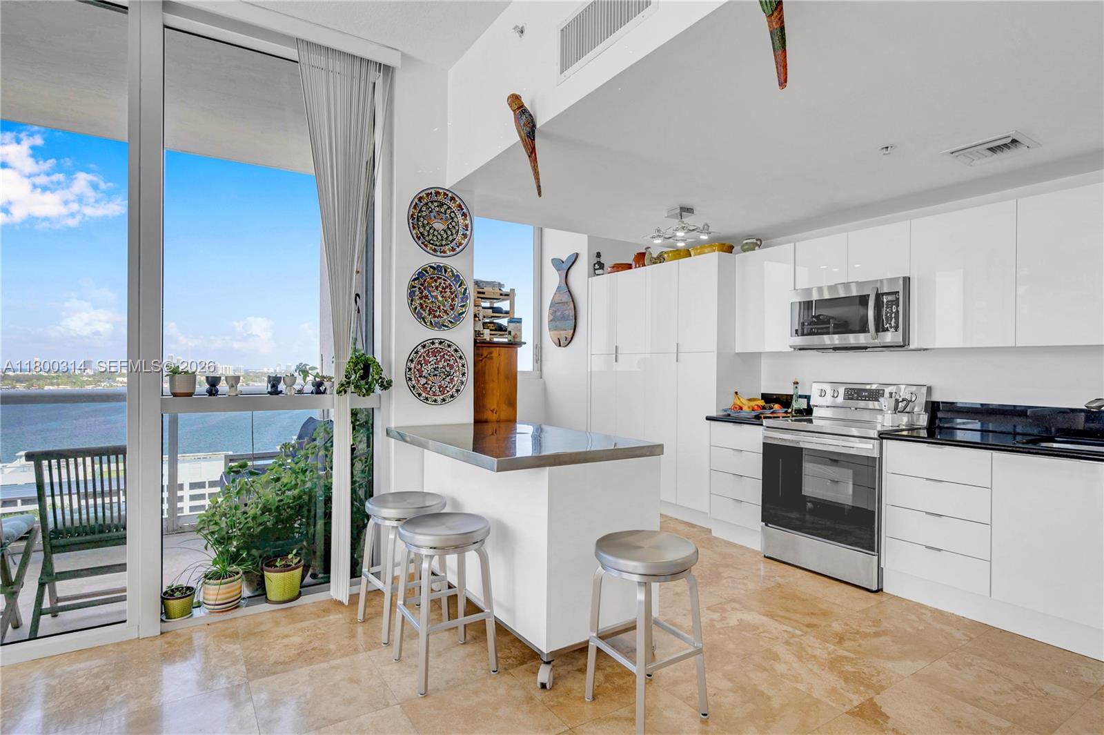 BLUE BAY TOWER CONDO - Residential