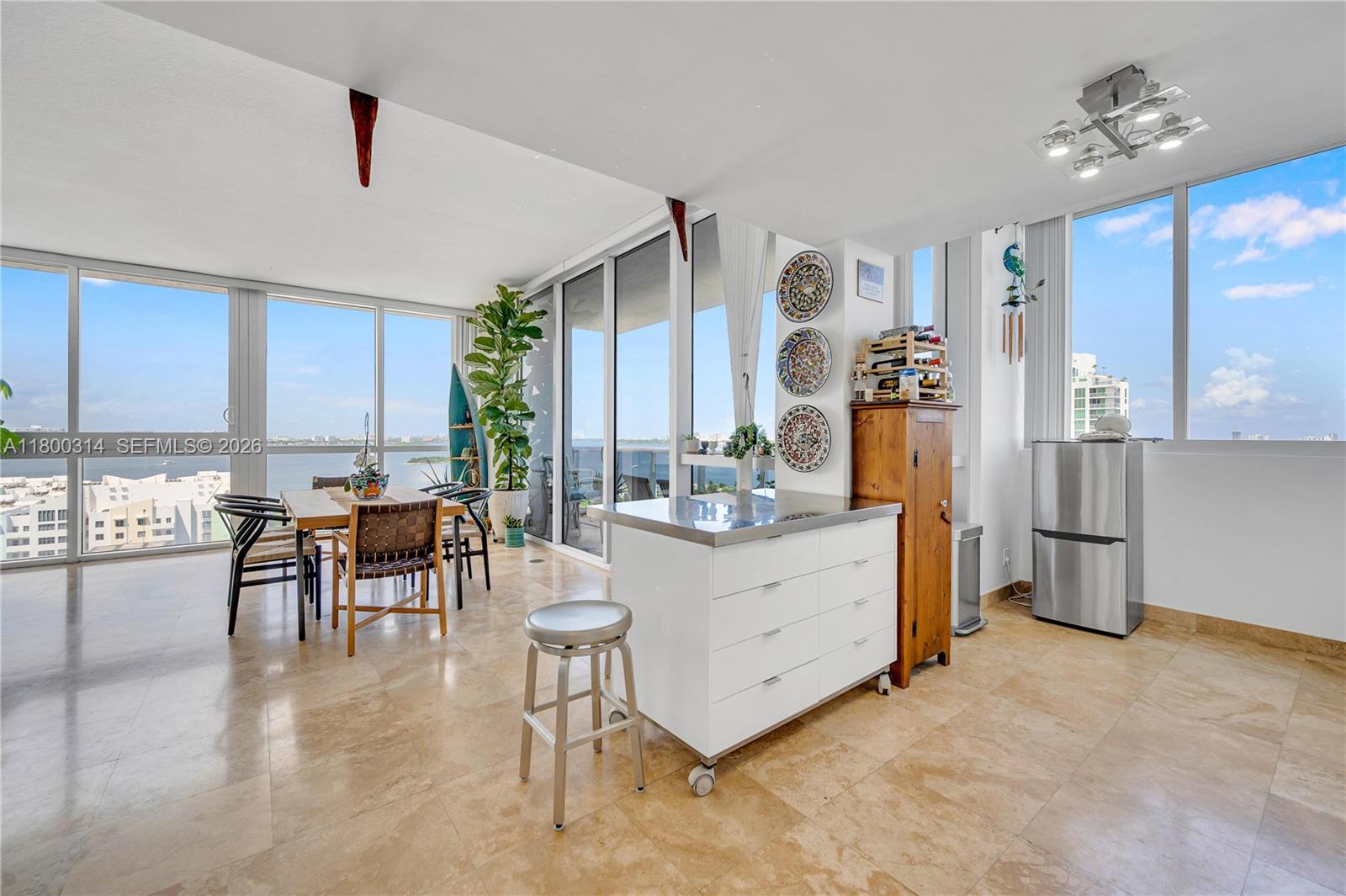 BLUE BAY TOWER CONDO - Residential