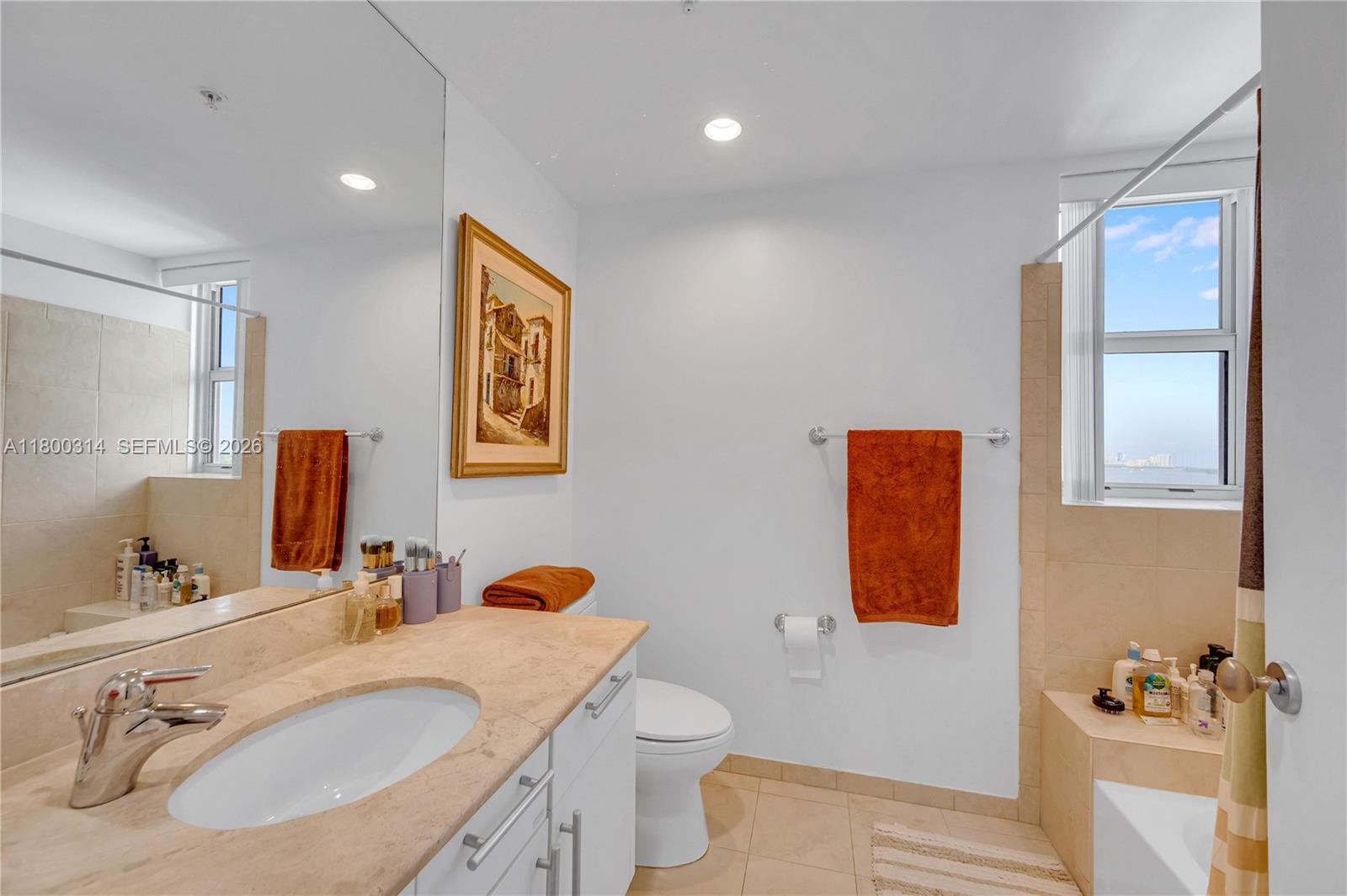 BLUE BAY TOWER CONDO - Residential