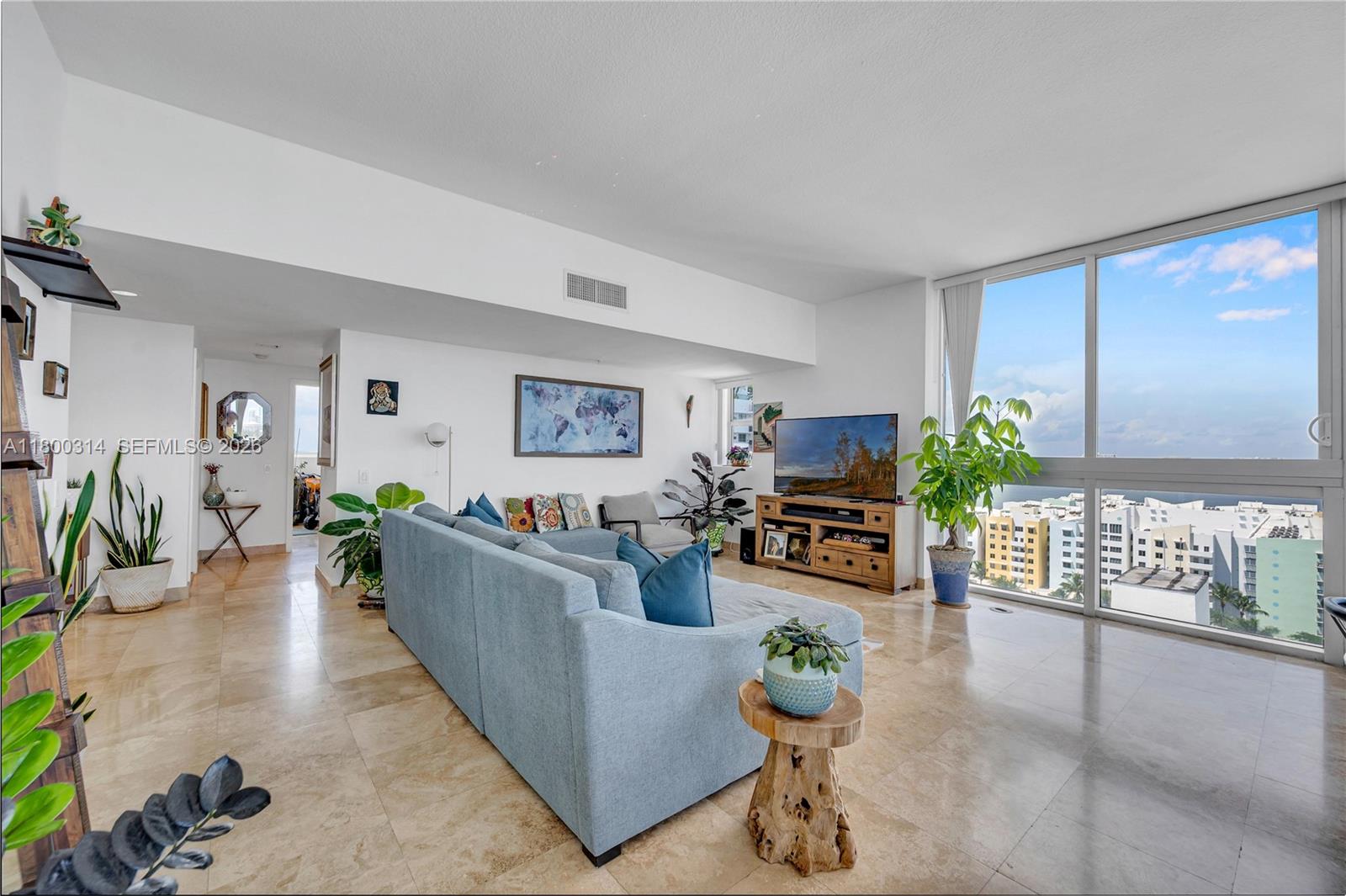 BLUE BAY TOWER CONDO - Residential
