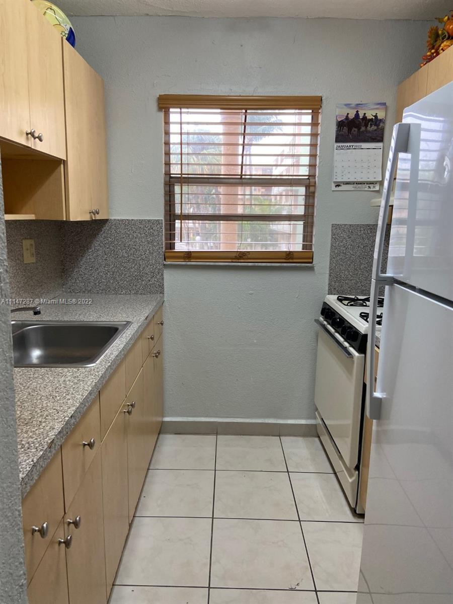 EL SOL CONDO - Residential