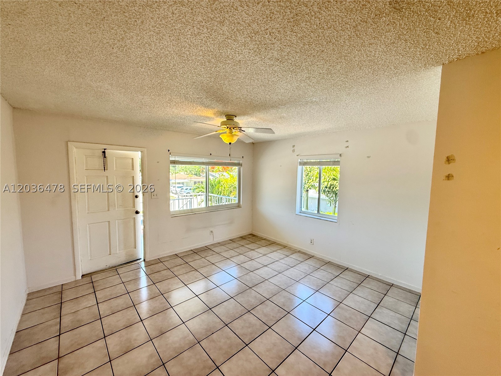 LAUDERDALE PARK 6-33 1/2 - Residential Lease