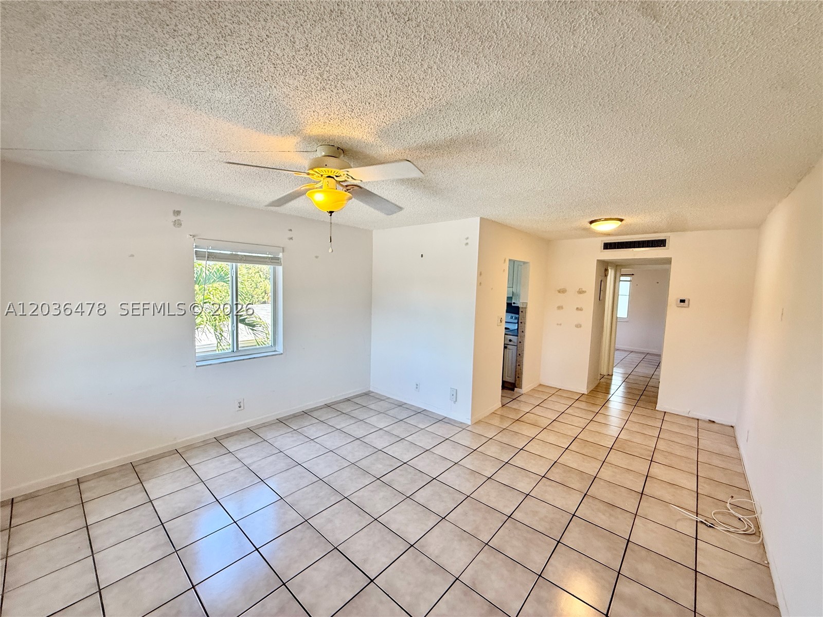 LAUDERDALE PARK 6-33 1/2 - Residential Lease